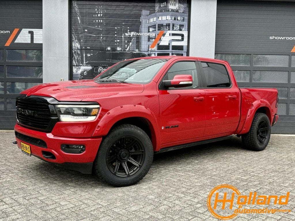 Dodge Ram 1500 4X4 5.7 V8 4x4 Crew Cab|laramie wide body!, Auto's, Automaat, 4 deurs, Gebruikt, Leder