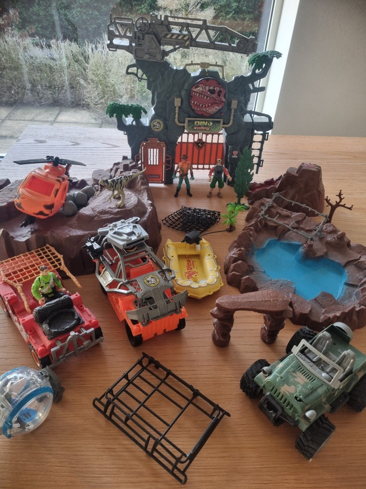 Dino Valley +/- 25 pièces, Enlèvement ou Envoi, Comme neuf