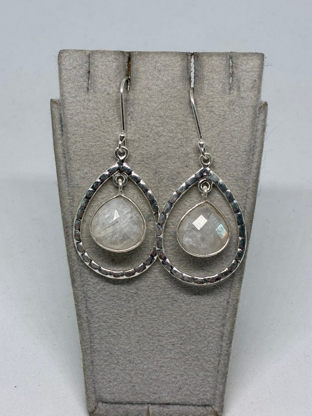 Zilver 925 oorbellen met edelsteen, Bijoux, Sacs & Beauté, Neuf, Enlèvement ou Envoi, Autres couleurs, Avec pierre précieuse