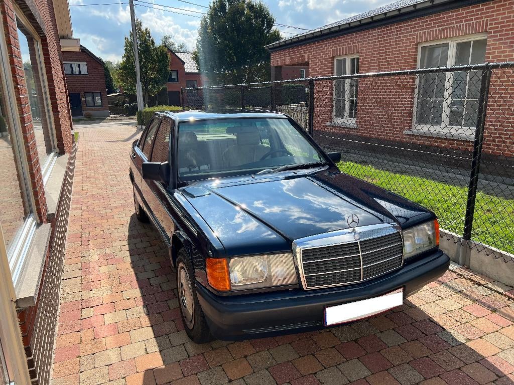 Mercedes 190 1.8 benzine 123000 km 02/1991 automaat, Auto's, Mercedes-Benz, Automaat, 4 deurs, Beige, 4 cilinders