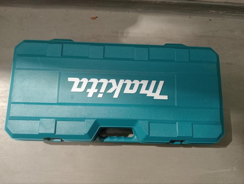 Makita, Ophalen