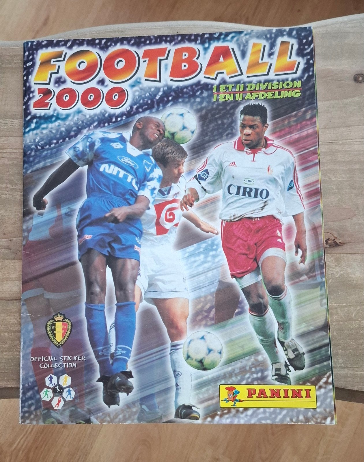 Panini album football belge année 2000 moitié rempli, Collections, Enlèvement ou Envoi