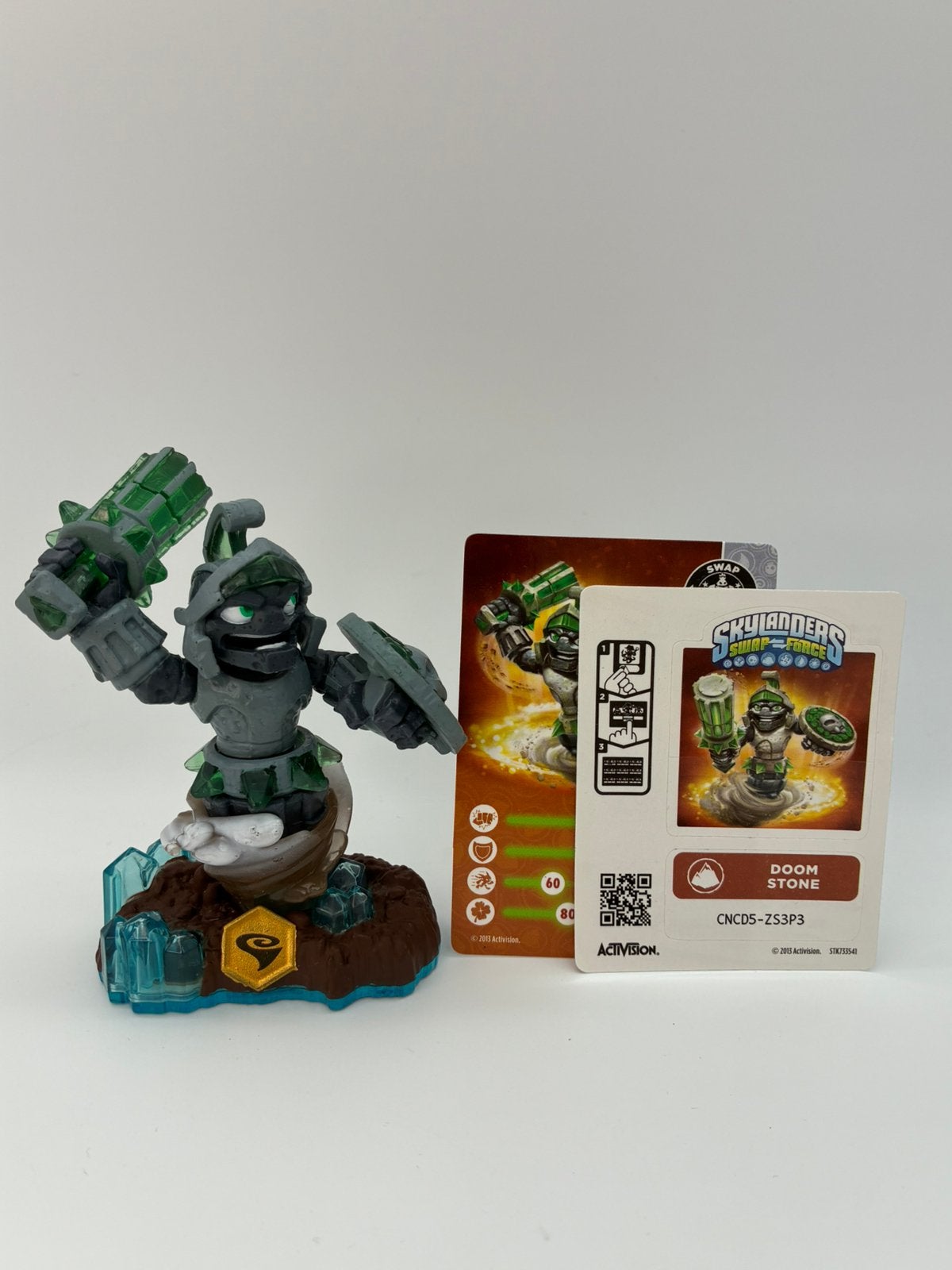 Skylanders Swap Force Doom Stone met sticker en kaartje, Games en Spelcomputers, Verzenden, Zo goed als nieuw
