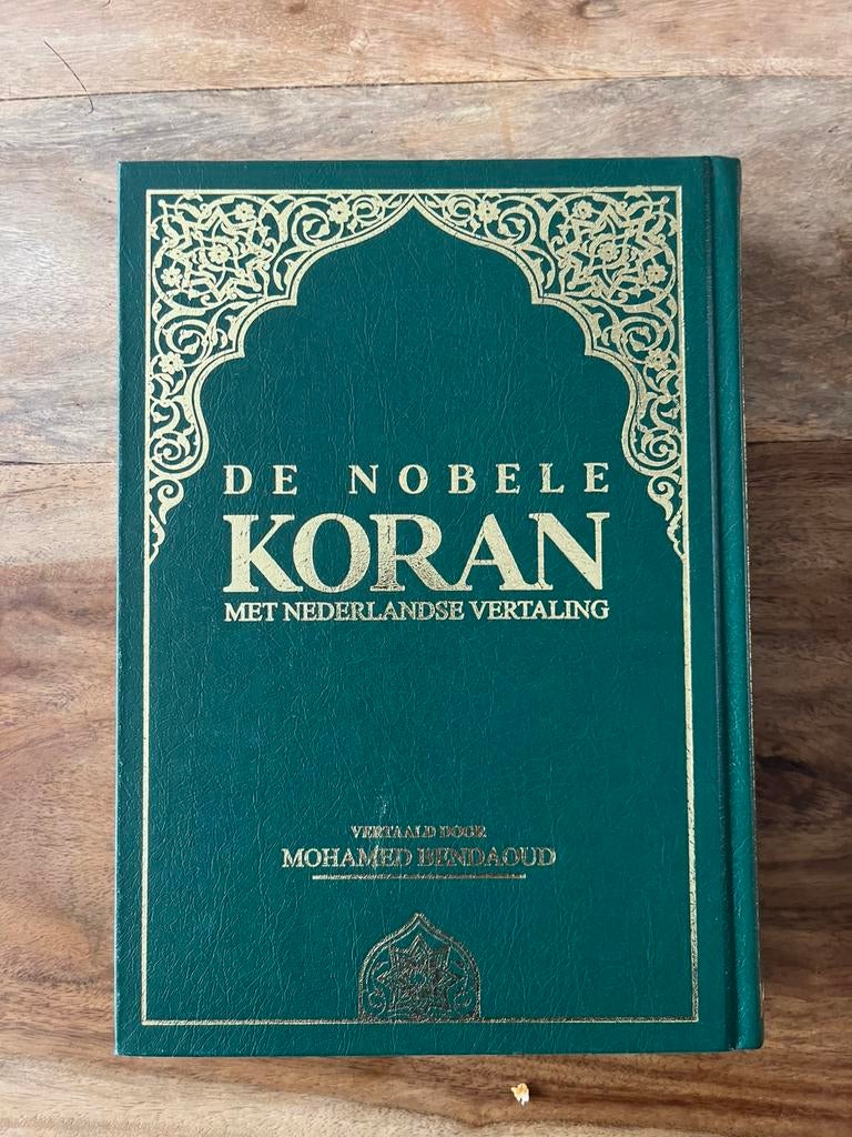 Gratis koran vertaling(oph gent), Boeken, Ophalen, Zo goed als nieuw