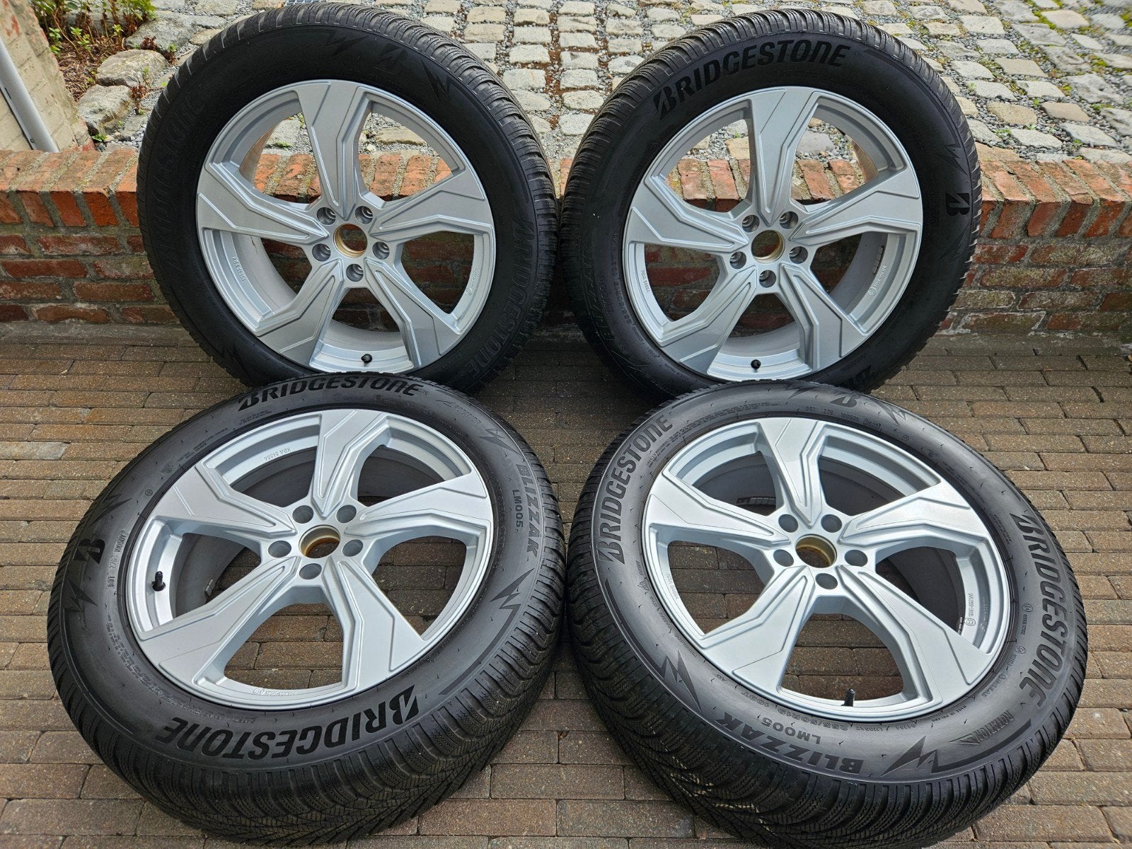 19" VW ID4 ID5 ID BUZZ Skoda Enyaq Audi Q4 Etron winterset, 19 inch, Gebruikt, 255 mm, Banden en Velgen