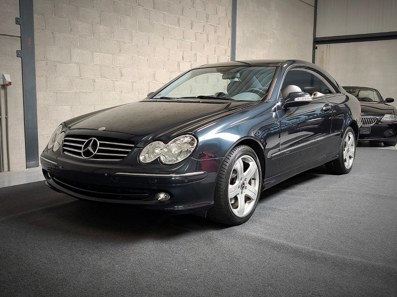 mercedes-benz clk240i avantgarde, Auto's, Mercedes-Benz, Automaat, Multifunctioneel stuurwiel, Bedrijf, 6 cilinders