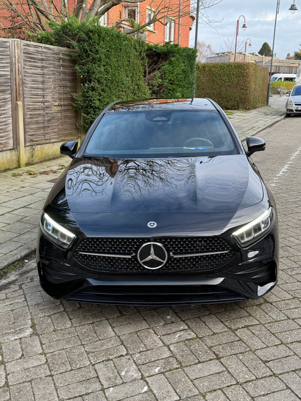 Mercedes A180 AMG, Auto's, Mercedes-Benz, Particulier, A-Klasse, Benzine, Berline, 5 deurs, Automaat, Zwart, Zwart, Ophalen