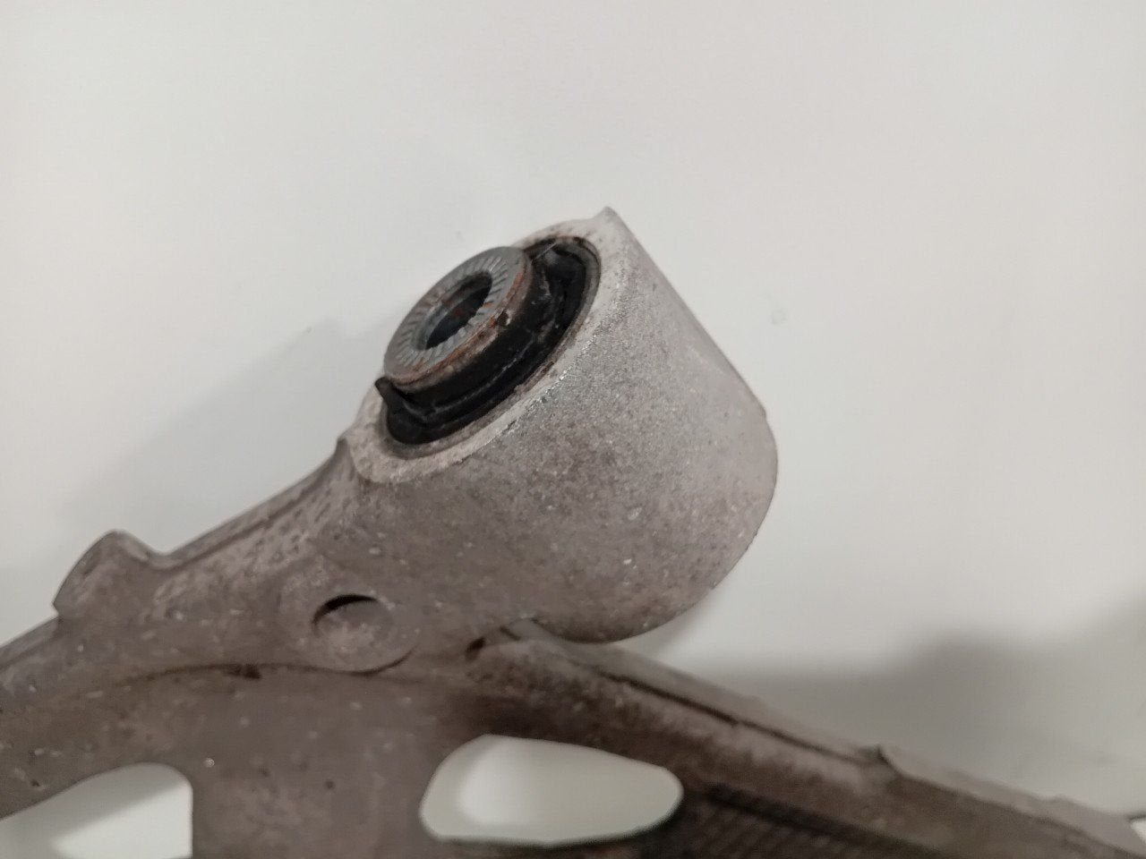 Draagarm links voor Opel Combo, Onderdelen@venauto.nl, Van der Ven Autorecycling B.V., Gebruikt, Ettenseweg 76, 4706 PB Roosendaal, The Netherlands