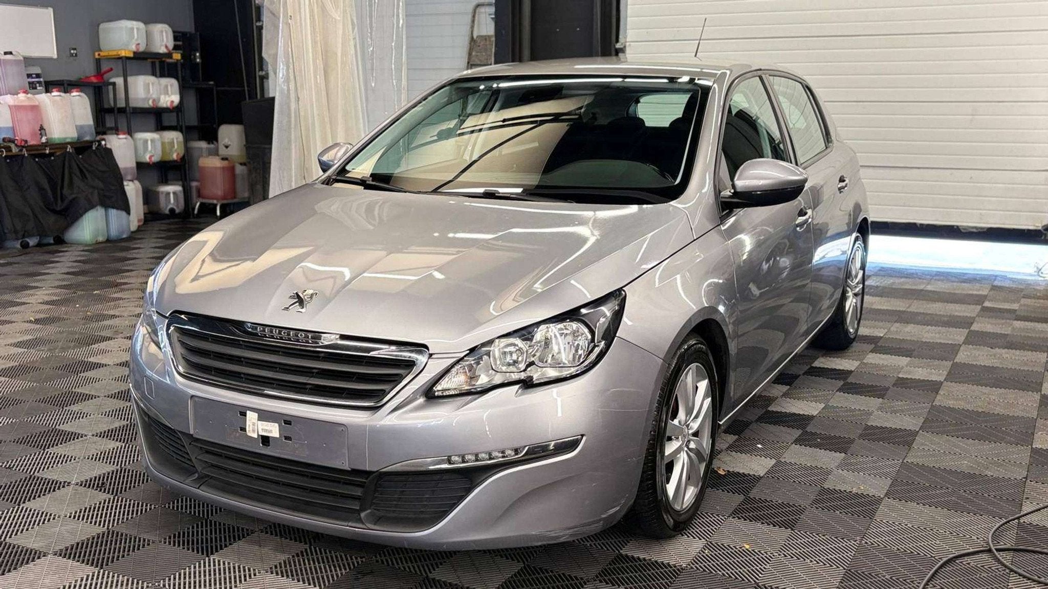 Peugeot 308 1.2i benzine bj. 2015 1ste eigenaar Euro 6, Gebruikt, 1199 cc, Bedrijf, 5 deurs