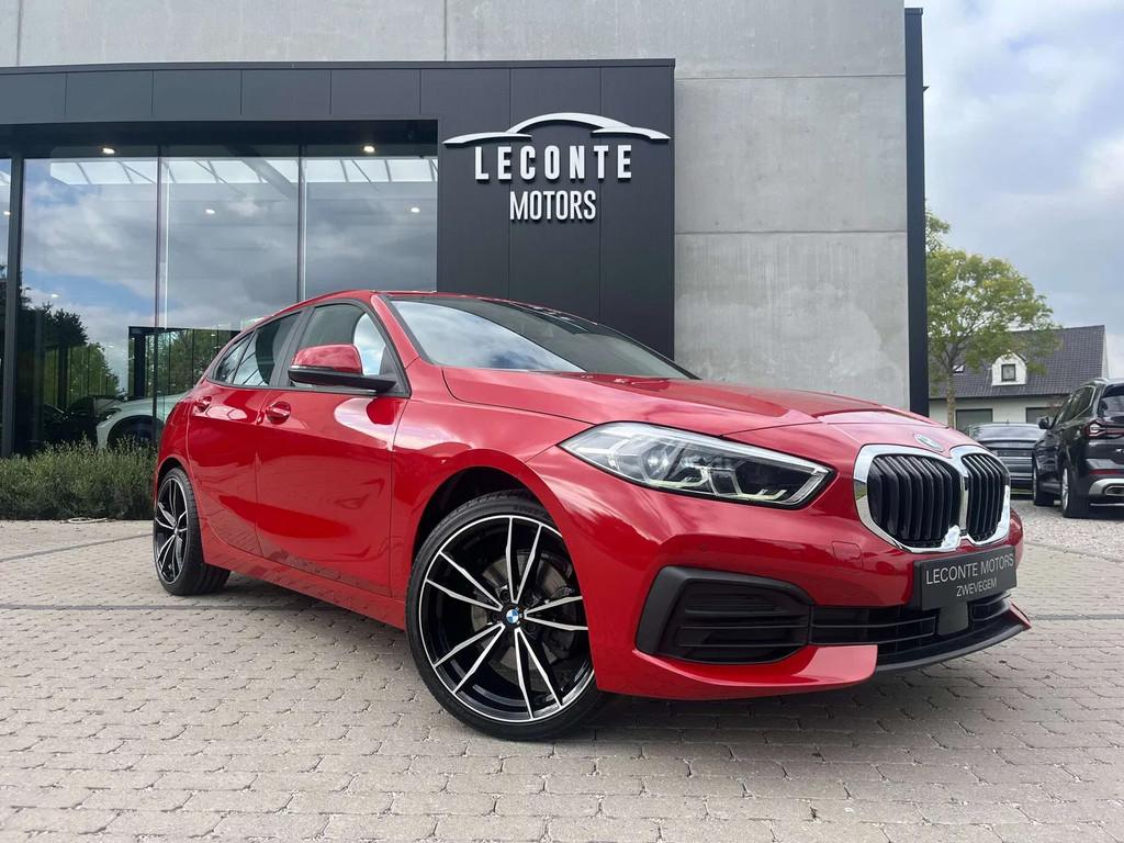 BMW 1 Serie 118 118iA Full-LED/Navigatie/Carplay/Cruise/PDC/, Auto's, BMW, Automaat, Gebruikt, Lichtsensor, 3 cilinders