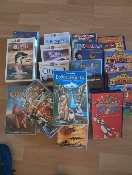 vhs toestel met ca 22 films, CD & DVD, Enlèvement, VHS