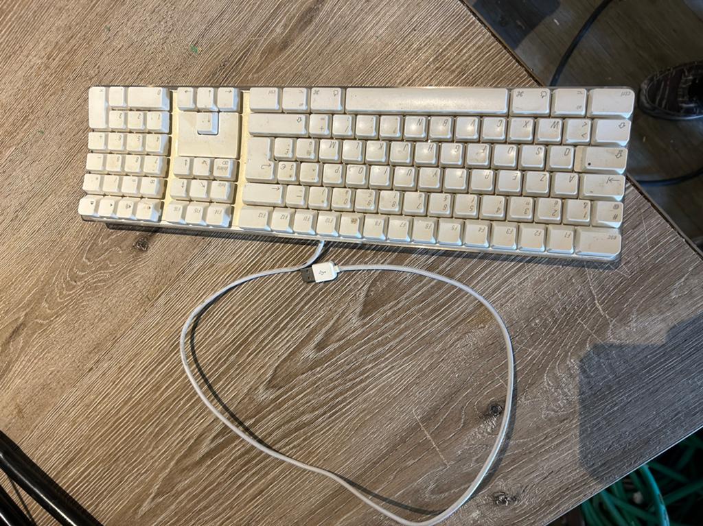 Apple toetenbord gebruikt, Computers en Software, Toetsenborden, Gebruikt, Ergonomisch, Azerty, Ophalen of Verzenden