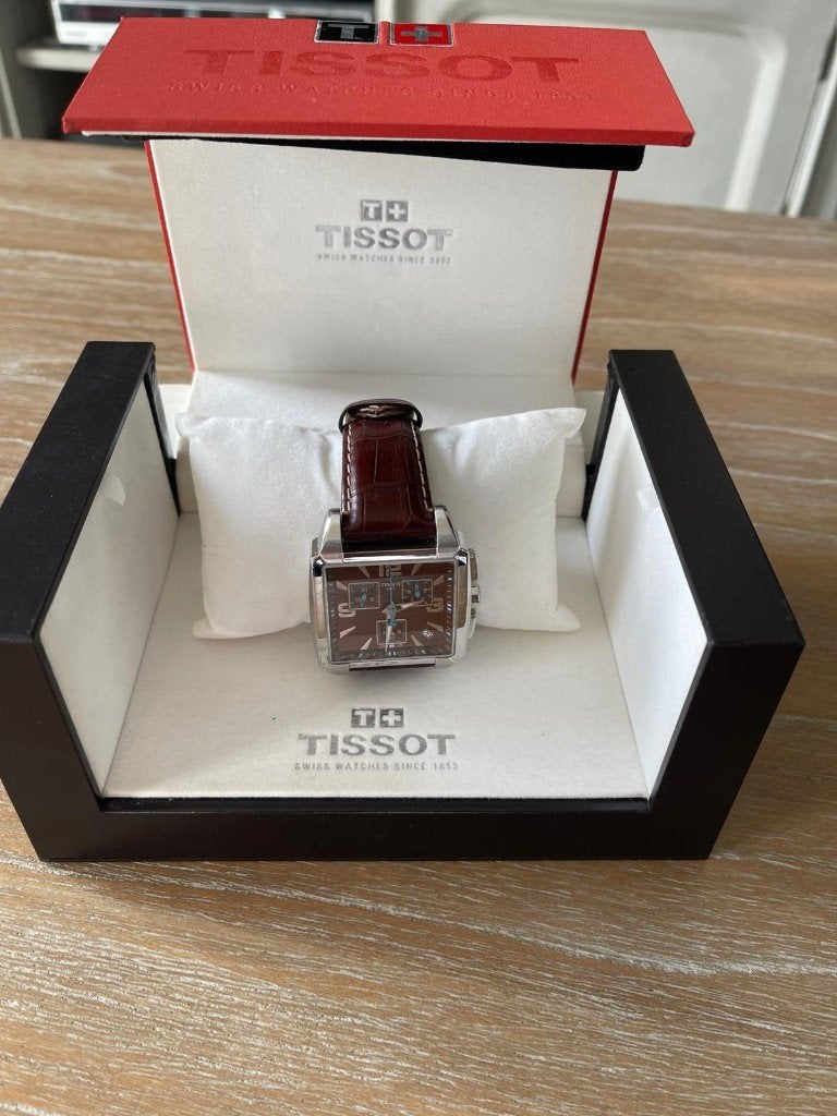 Montre Tissot Quadrato Chrono - état neuf, Autres marques, Cuir, Enlèvement, Neuf