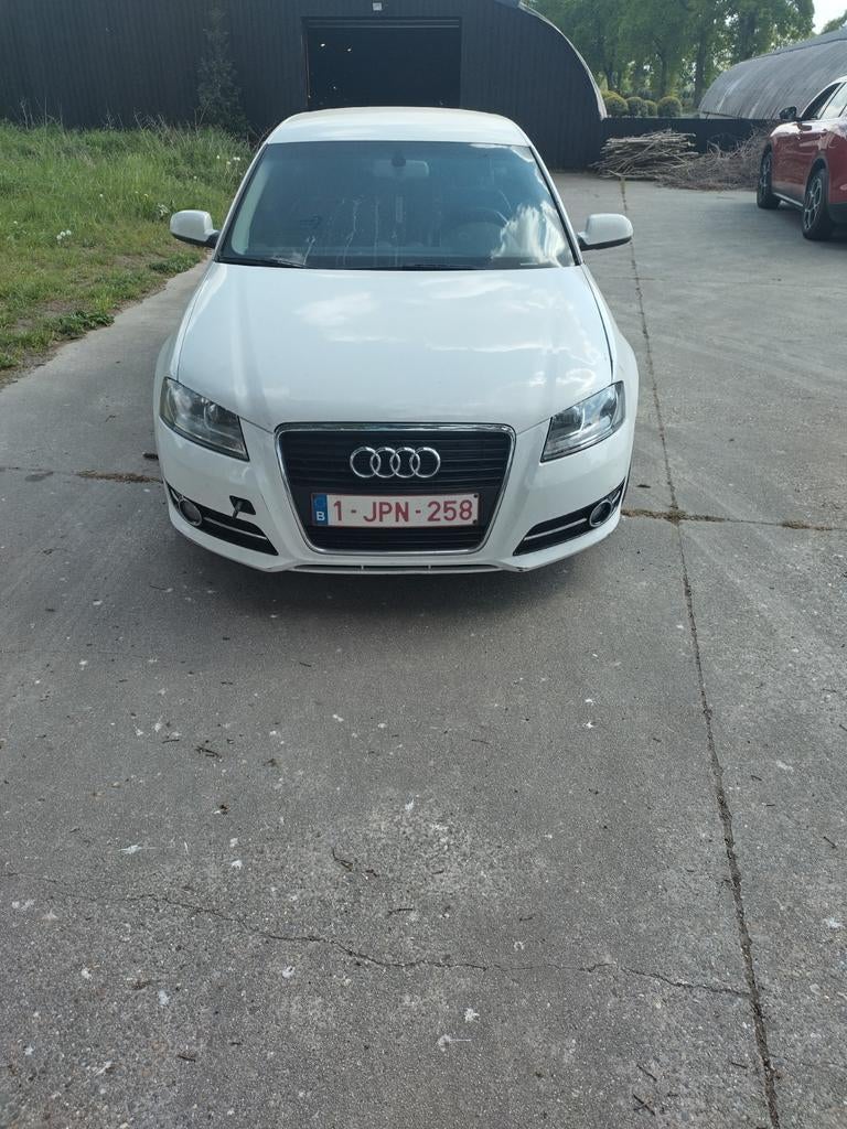 Audi A3 met motor schade, Auto's, Audi, Bedrijf, A3, ABS, Airbags, Airconditioning, Bluetooth, Boordcomputer, Centrale vergrendeling