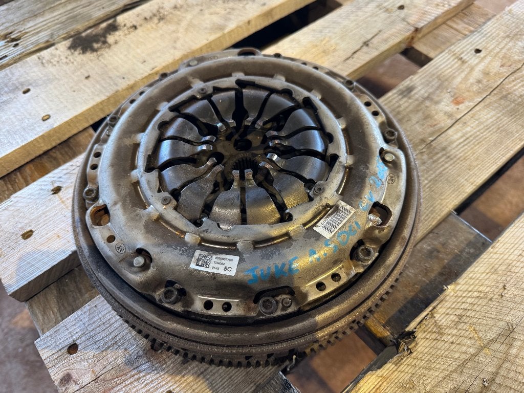 Volant moteur bi masse Nissan Juke 1.5 DCi, Enlèvement, Utilisé, Nissan