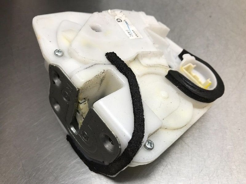 PORTIERSTANGEN RECHTS VOOR Mazda 2 (DJ / DL), Gebruikt, Dhr. M. Roggen, Mazda, Marinus@Japoto.nl