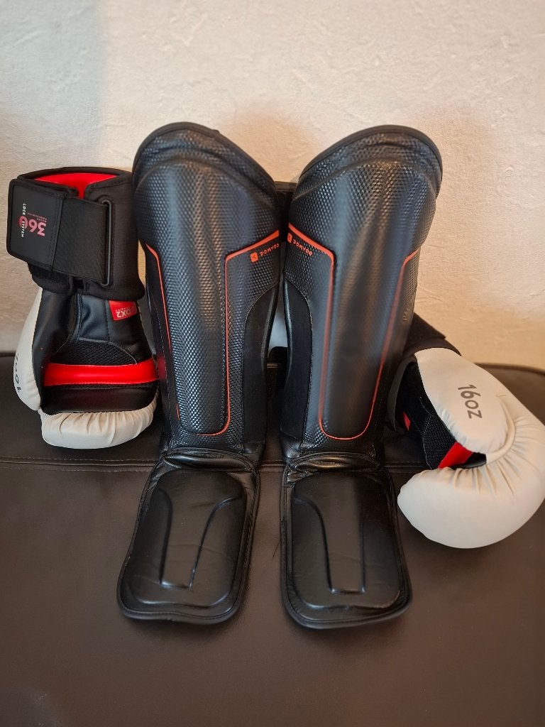 Bokshandschoenen en scheenbeschermers, Sport en Fitness, Boksen, Ophalen, Nieuw, Bokshandschoenen