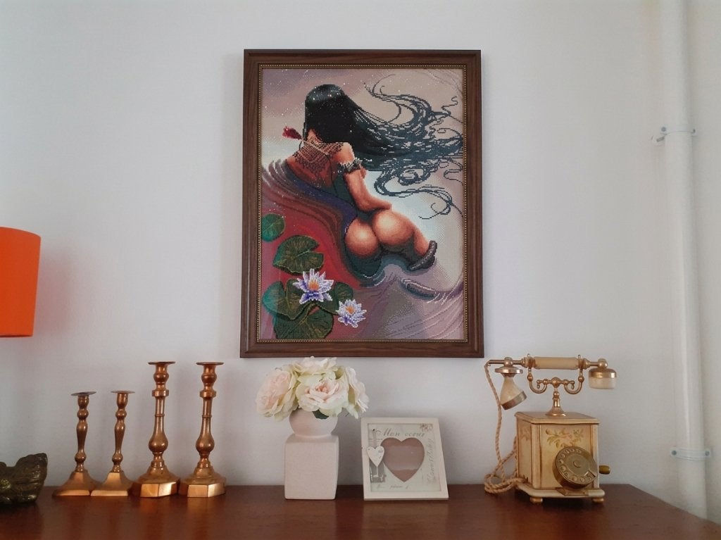 Decoratie schilderij vrouw met slang Lotus, Maison & Meubles, Neuf, Enlèvement ou Envoi, Multicolore, Tableau