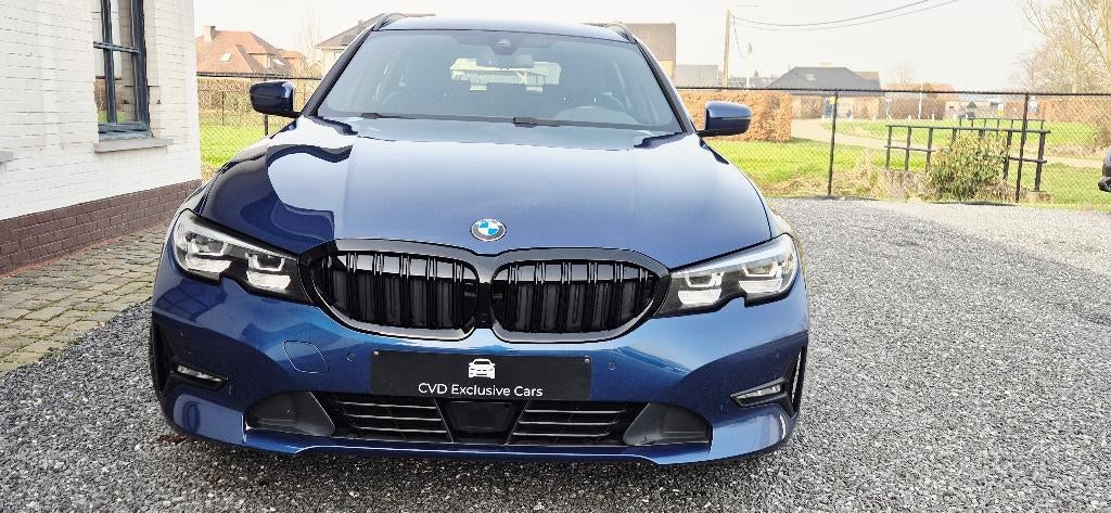 BMW 318DA Touring-LED-Carplay-Virtual-Sportzetels-Camera, Auto's, Achterwielaandrijving, 1995 cc, 4 cilinders, Leder
