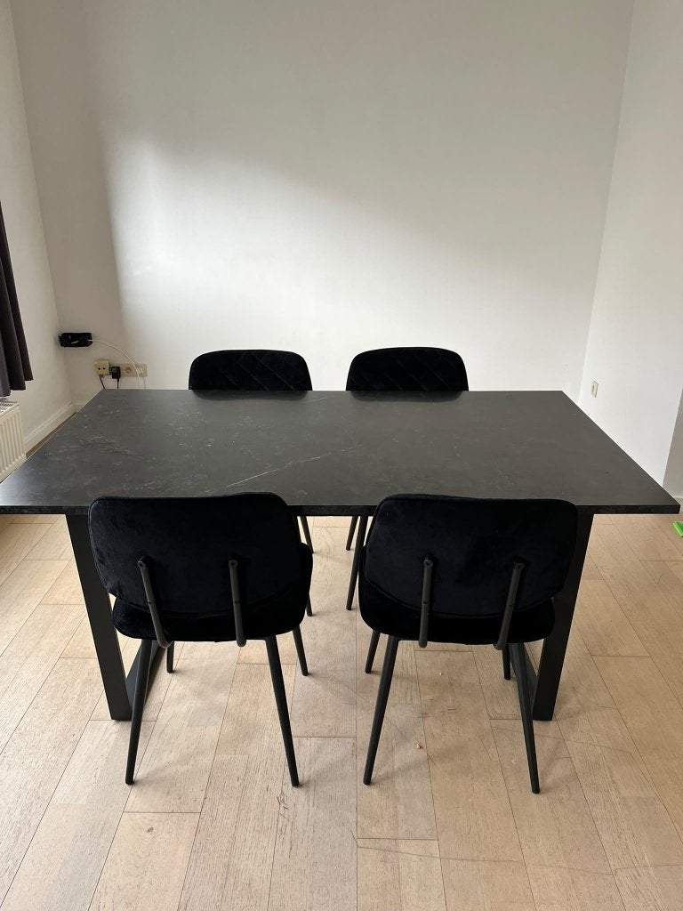 GRATIS AF TE HALEN: Eettafel + 4 bijpassende stoelen., Ophalen, Gebruikt, 50 tot 100 cm, 150 tot 200 cm