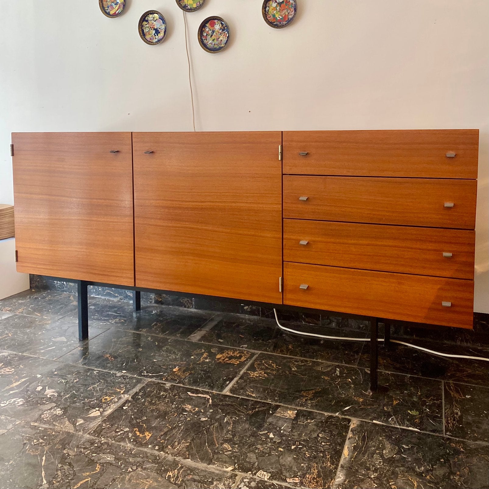 Vintage Pierre Guariche dressoir sideboard Meurop, Huis en Inrichting, Kasten | Dressoirs, Gebruikt, Ophalen