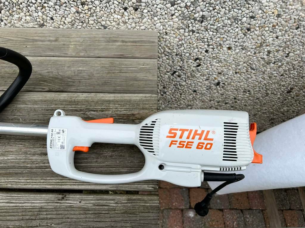 Electrische graskantmaaier, Tuin en Terras, Ophalen, Gebruikt, Elektrische grasmaaier