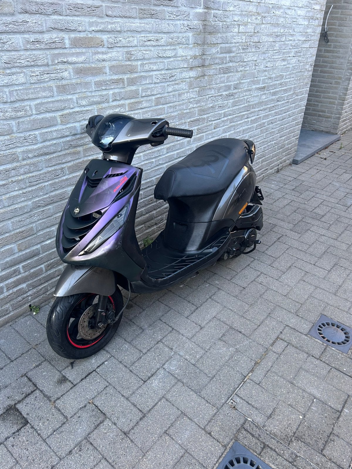 Piaggio zip iget 4t (zonder papieren), Ophalen, Zo goed als nieuw, Zip