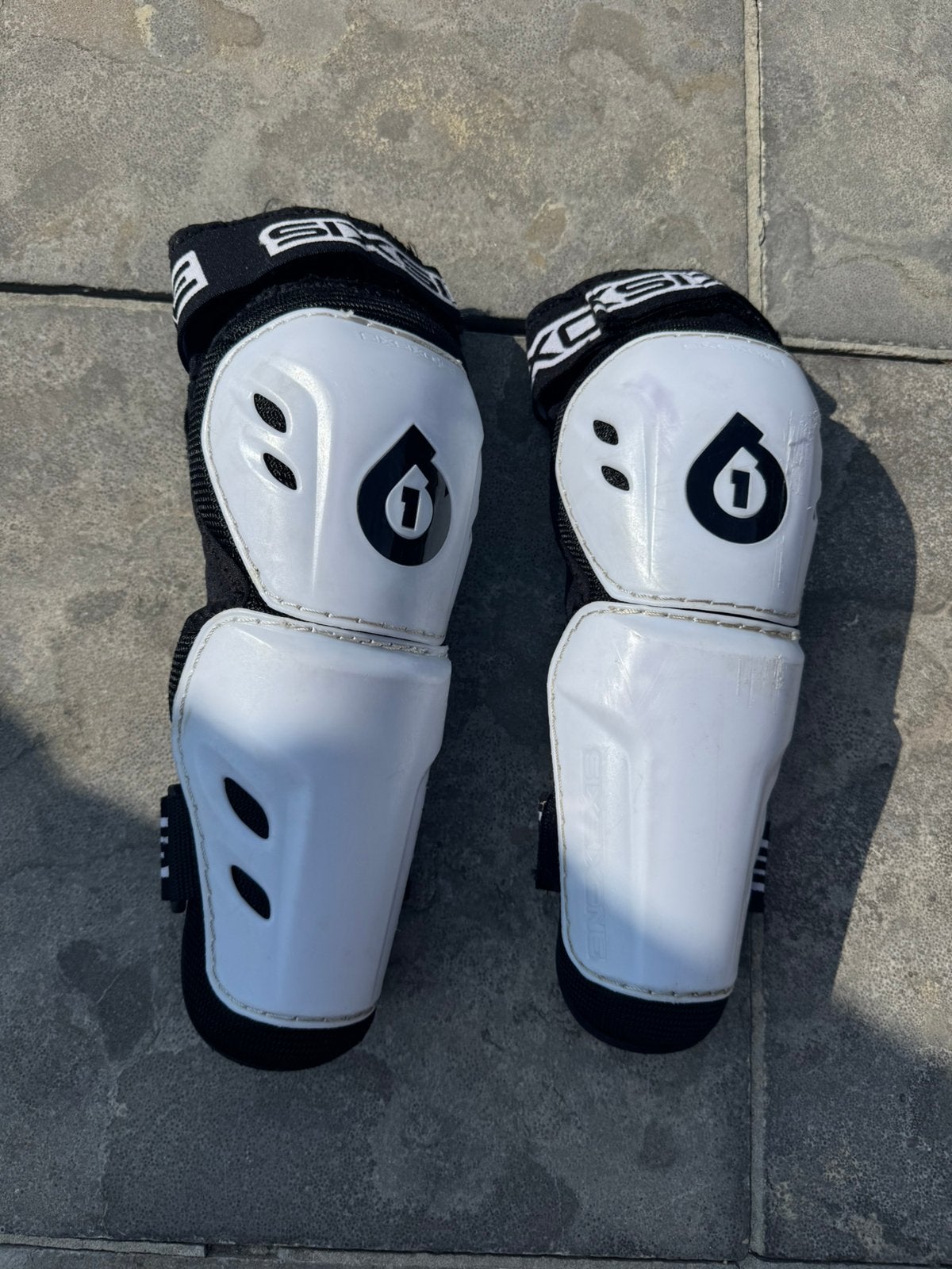 Protection des bras/des coudes SixSixOne, Vêtements d'extérieur, M, Enlèvement, Utilisé