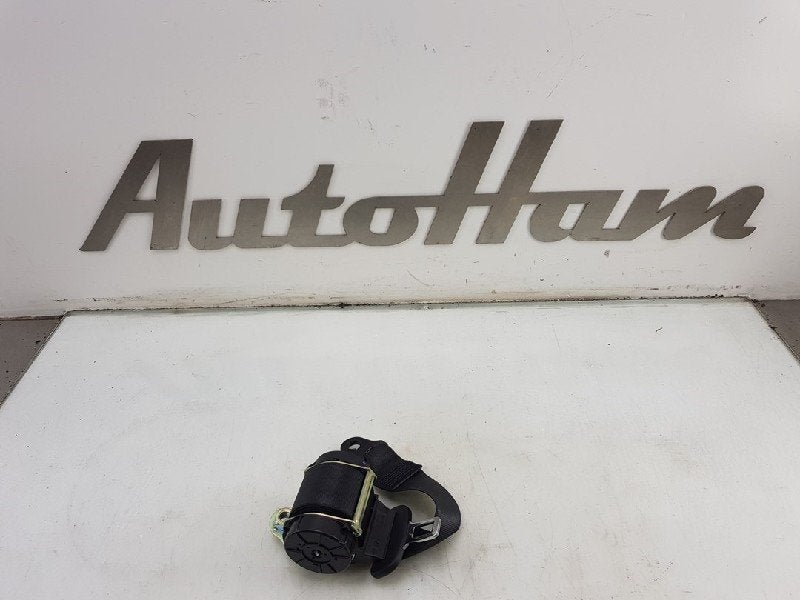 CEINTURE DE SECURITE ARRIERE DROITE Porsche 911 (991), Porsche Deutschland GmbH, Porscheplatz 1
70435  Stuttgart, DE, Porsche