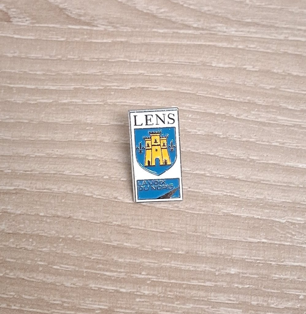 PIN - LENS - FRANKRIJK - FRANCE, Verzenden, Gebruikt, Stad of Land, Speldje of Pin