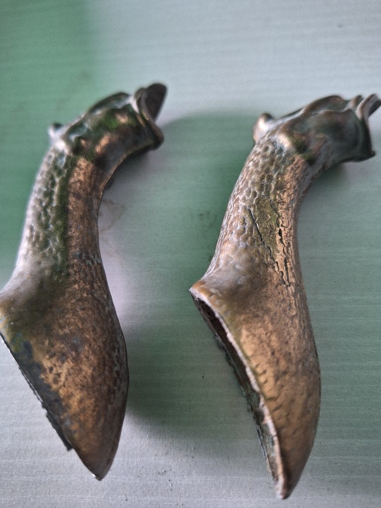 Twee antieke koperen waterspuwers en twee handvaten, Antiek en Kunst, Ophalen, Koper