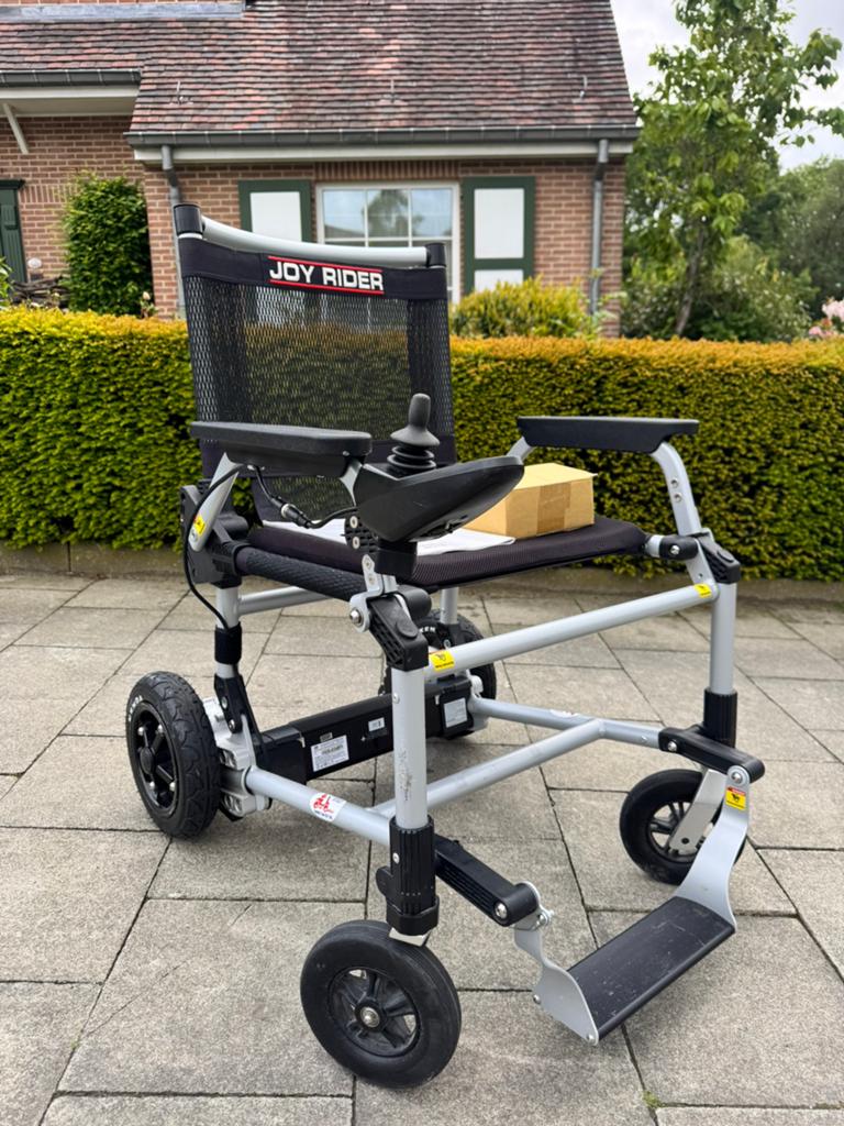 JOY RIDER Elektrische Rolstoel – Opvouwbaar Lichtgewicht, Diversen, Ophalen of Verzenden, Zo goed als nieuw, Elektrische rolstoel