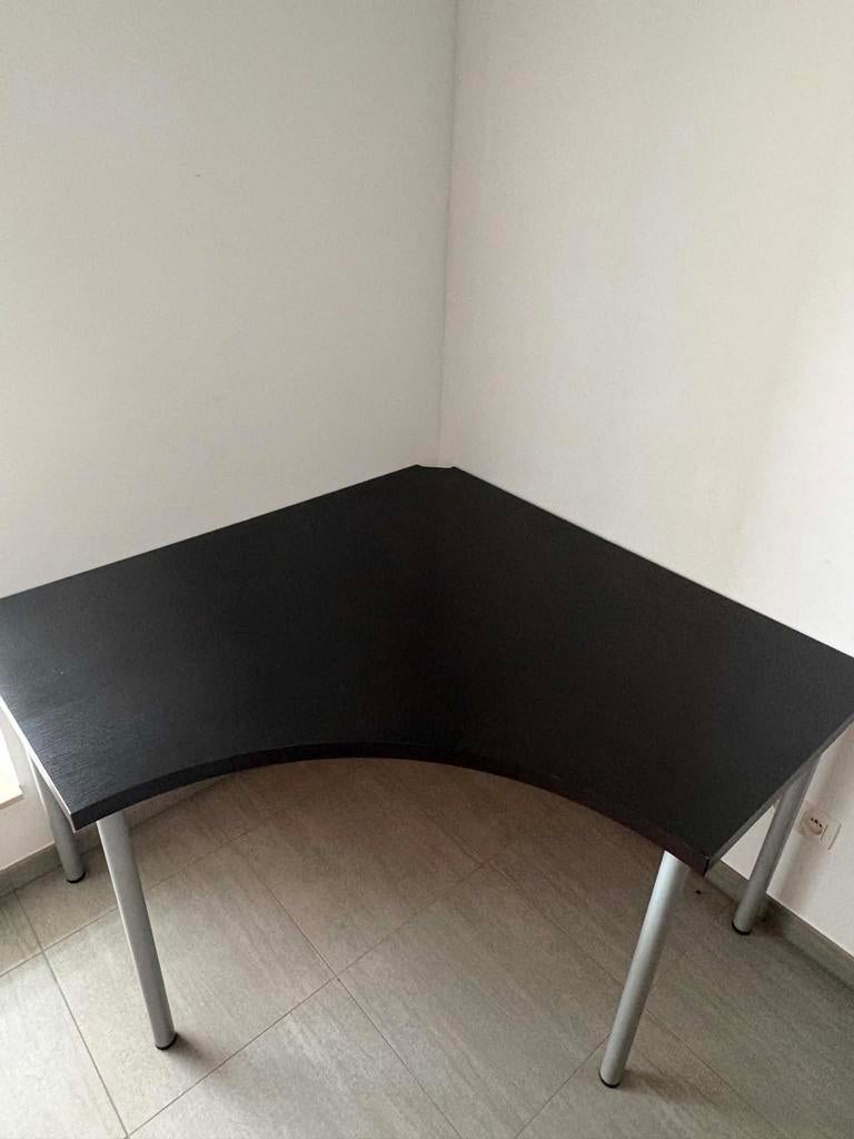 Bureau d’angle Ikea, Enlèvement, Utilisé