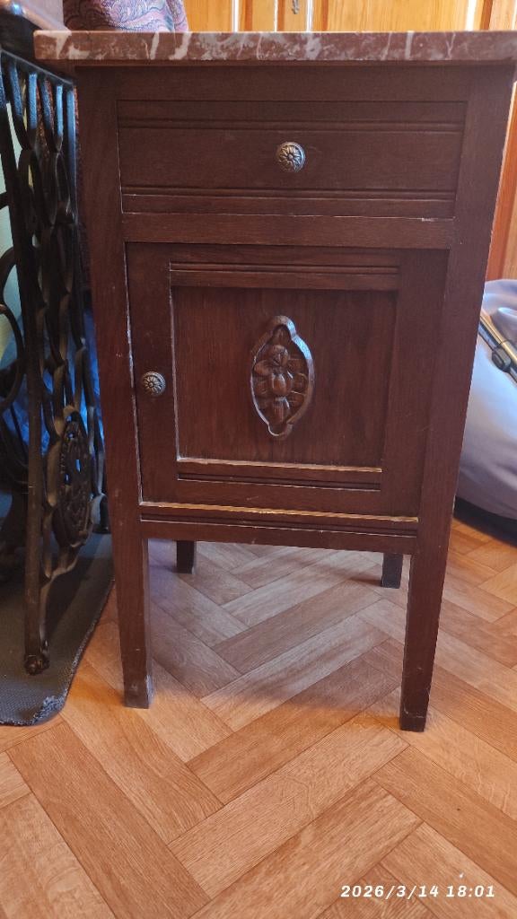 Table de nuit / chevet, Moins de 45 cm, Enlèvement, Utilisé, 55 à 70 cm