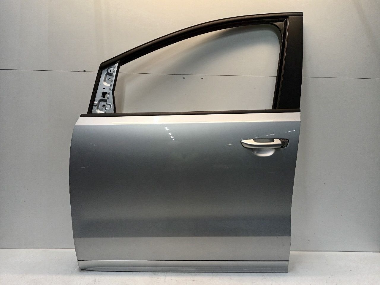 Portier links voor Seat Alhambra, Onderdelen@venauto.nl, Van der Ven Autorecycling B.V., Gebruikt, Ettenseweg 76, 4706 PB Roosendaal, The Netherlands