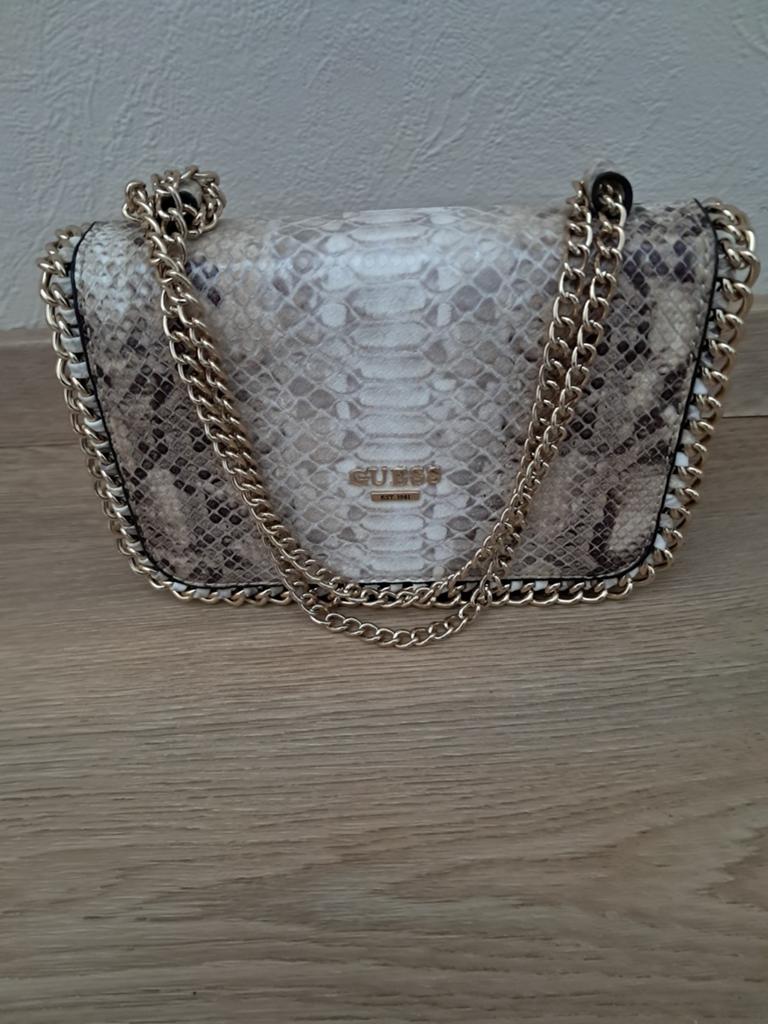 Handtas.  GUESS, Bijoux, Sacs & Beauté, Sacs | Sacs Femme, Enlèvement, Sac à main