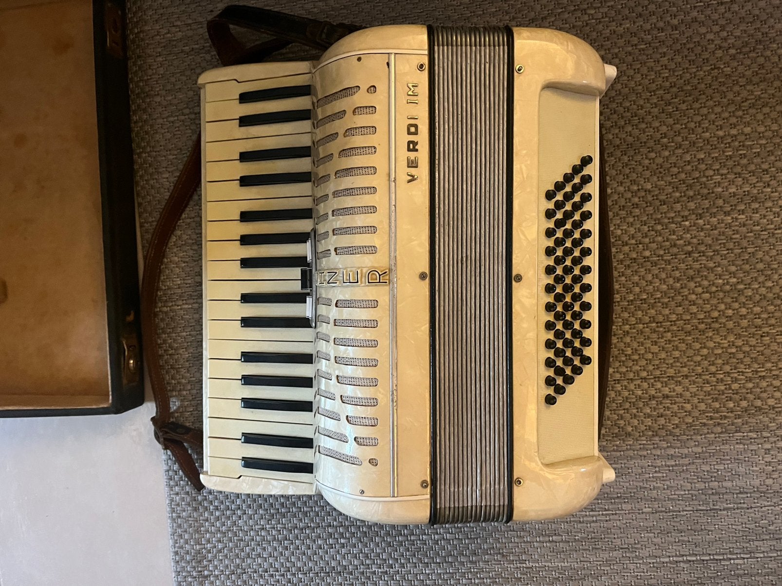 HOHNER VERDI 1 KM, Muziek en Instrumenten, Ophalen, Zo goed als nieuw, Hohner