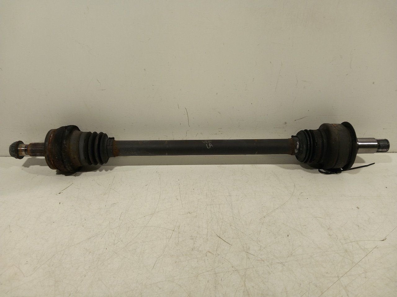 Aandrijfas links achter Mercedes-Benz E-Klasse, Onderdelen@venauto.nl, Van der Ven Autorecycling B.V., Ettenseweg 76, 4706 PB Roosendaal, The Netherlands