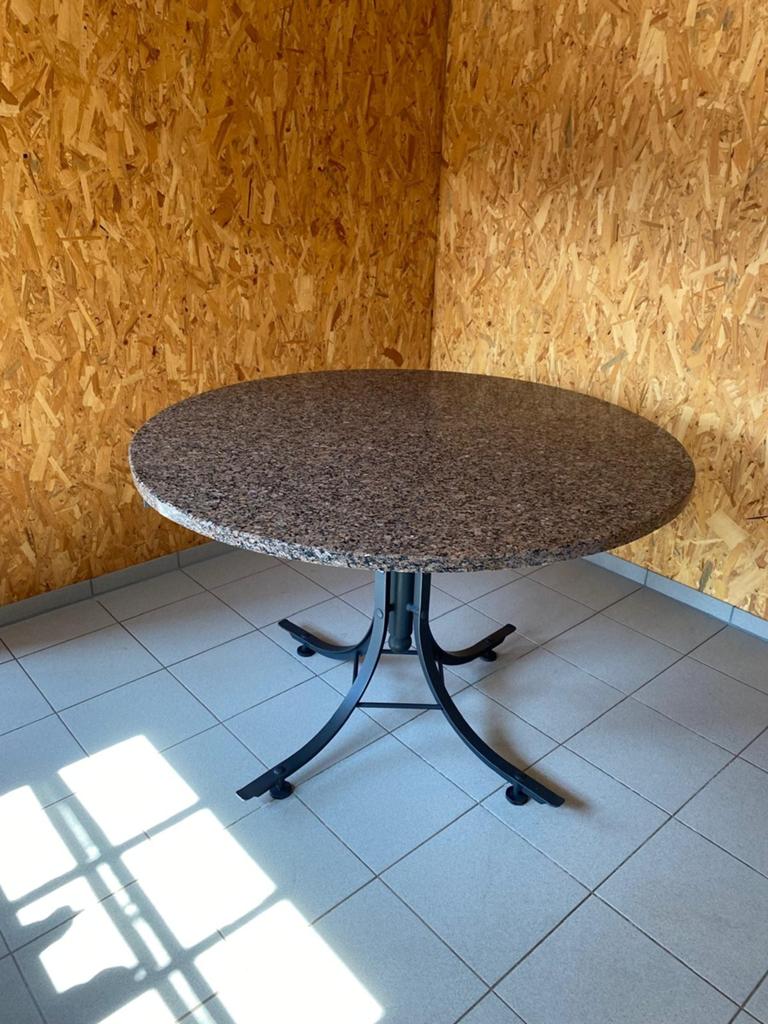 Op maat gemaakte tafel met granieten blad, Huis en Inrichting, Tafels | Eettafels, Ophalen