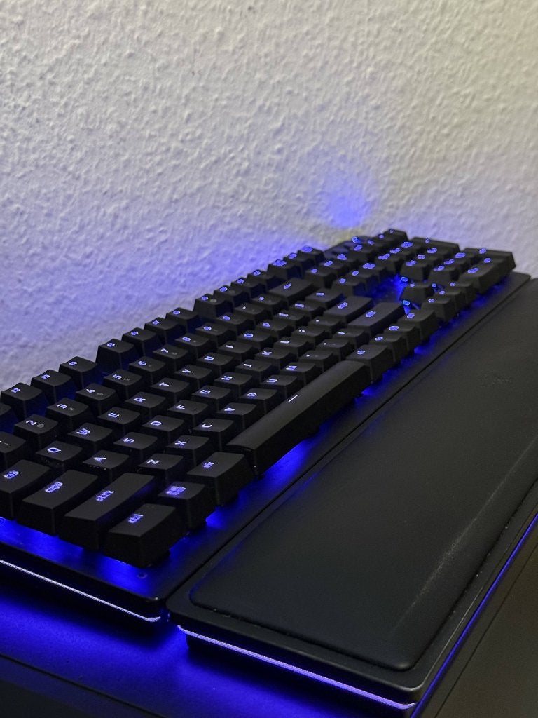 Razer Huntsman Elite RGB Gaming Keyboard + Wrist Rest, Computers en Software, Ophalen, Gaming toetsenbord, Zo goed als nieuw, Razer