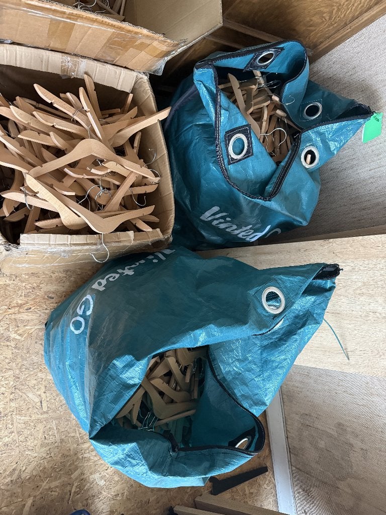Super groot lot kinder kledinghangers (enkele 100den), Kleding | Dames, Ophalen, Zo goed als nieuw, Hout, Kinderen