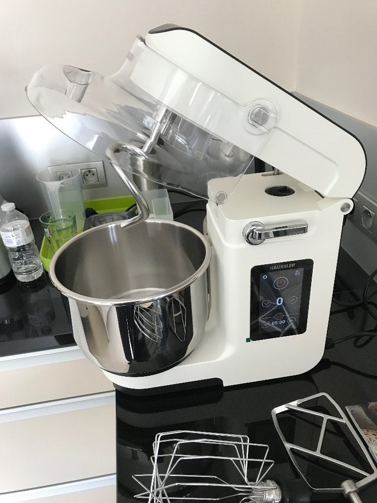 Haussler deegkneder NOVA met toebehoren, Electroménager, Mélangeurs de cuisine, 4 litres ou plus, Enlèvement ou Envoi, Comme neuf