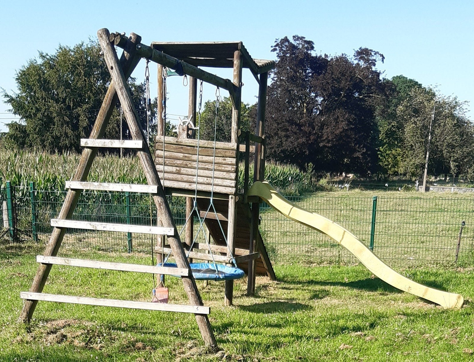 Toboggan balançoires corde, Enlèvement, Toboggan