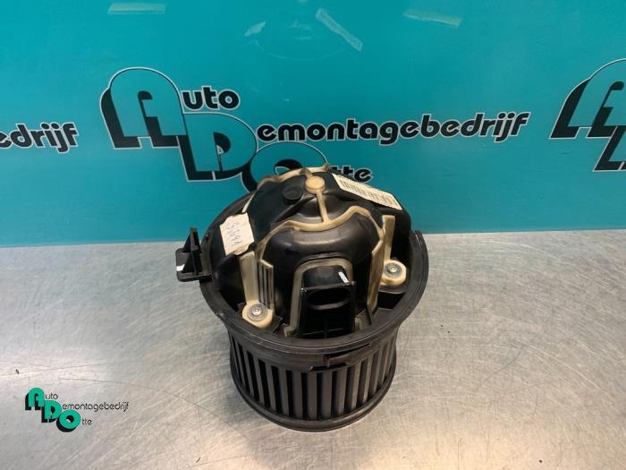 Moteur de ventilation chauffage d'un Peugeot 308 (308 08-), Autos : Pièces & Accessoires, Autres pièces automobiles, Peugeot, Utilisé