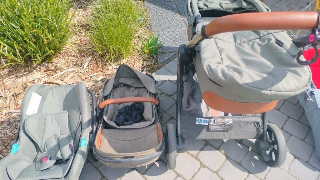 baby bedje, autostoel, buggy, Kinderen en Baby's, Buggy's, Ophalen, Zo goed als nieuw, Overige merken, Verstelbare rugleuning