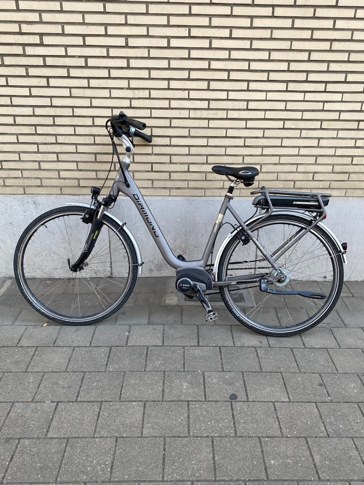 Bosch elektrische fiets, Fietsen en Brommers, Ophalen, Zo goed als nieuw
