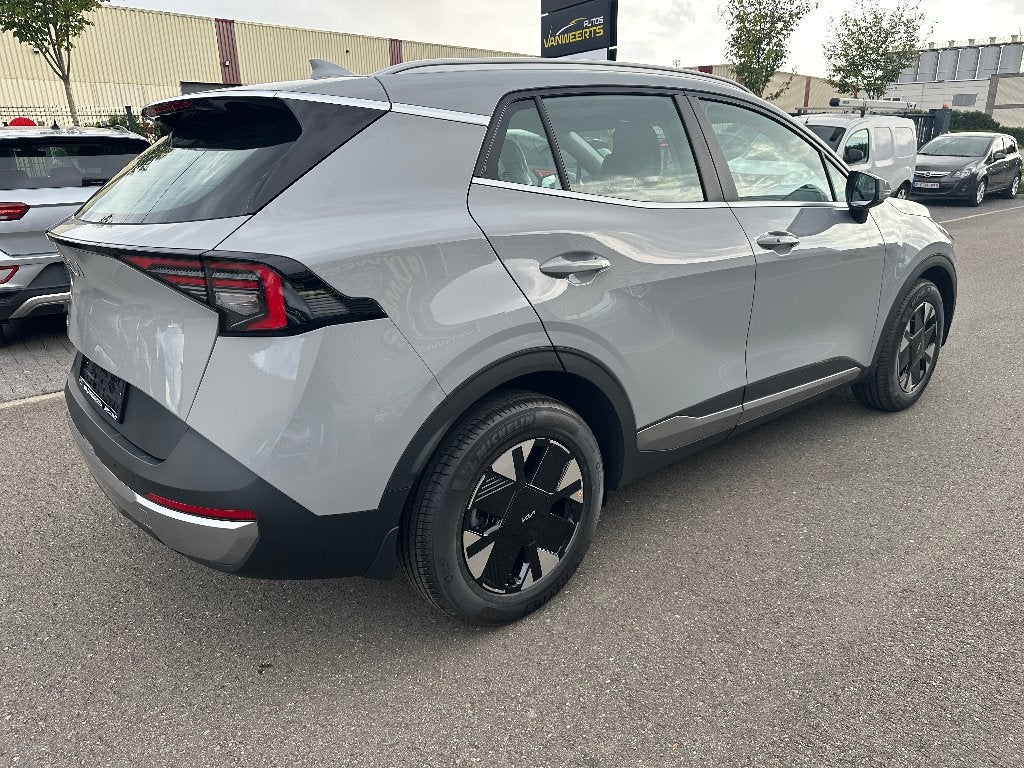 Kia Sportage, NIEUW MODEL, NIEUW 7 KM!! 1.6 benzine AUTOMAAT, Autos, Kia, Argent ou Gris, Commande vocale, Euro 6, Entreprise