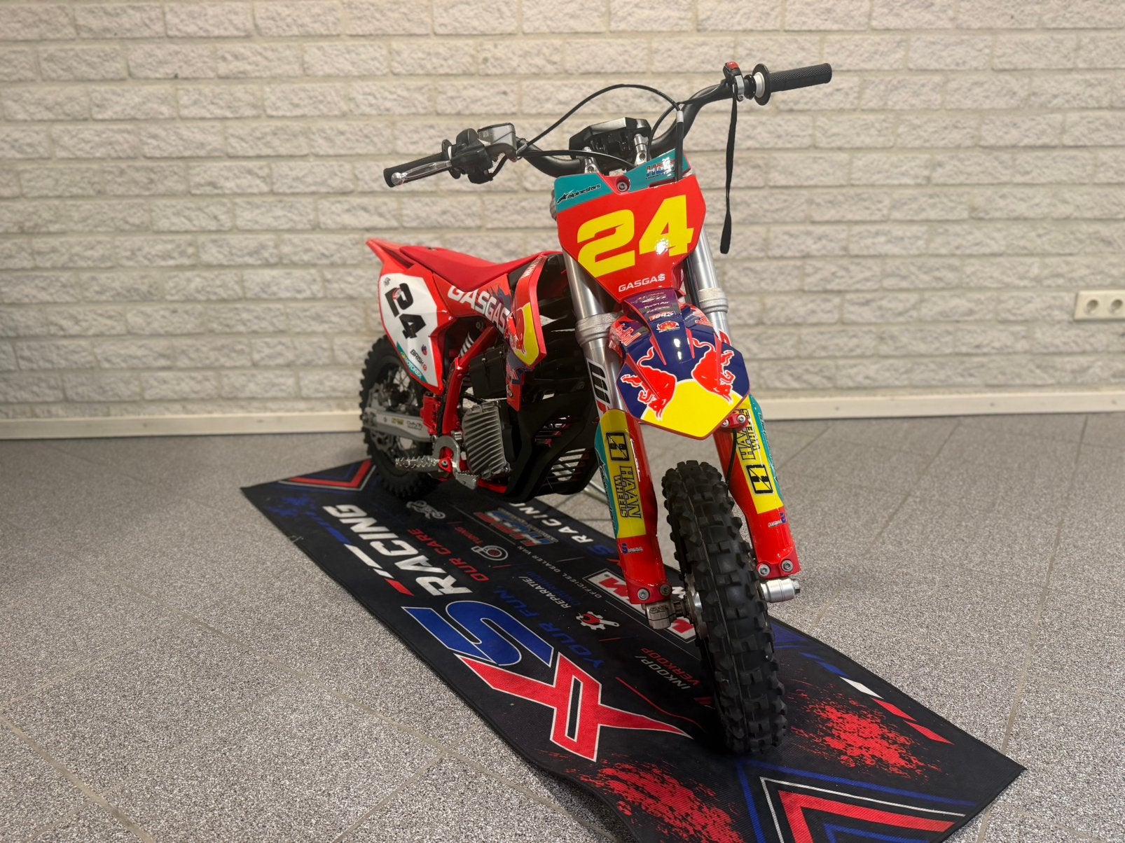 Zeer nette GasGas MC-E 3 uit bouwjaar 2023 in topstaat., Fietsen en Brommers, Ophalen, Zo goed als nieuw, Schijfrem, Dirtbike