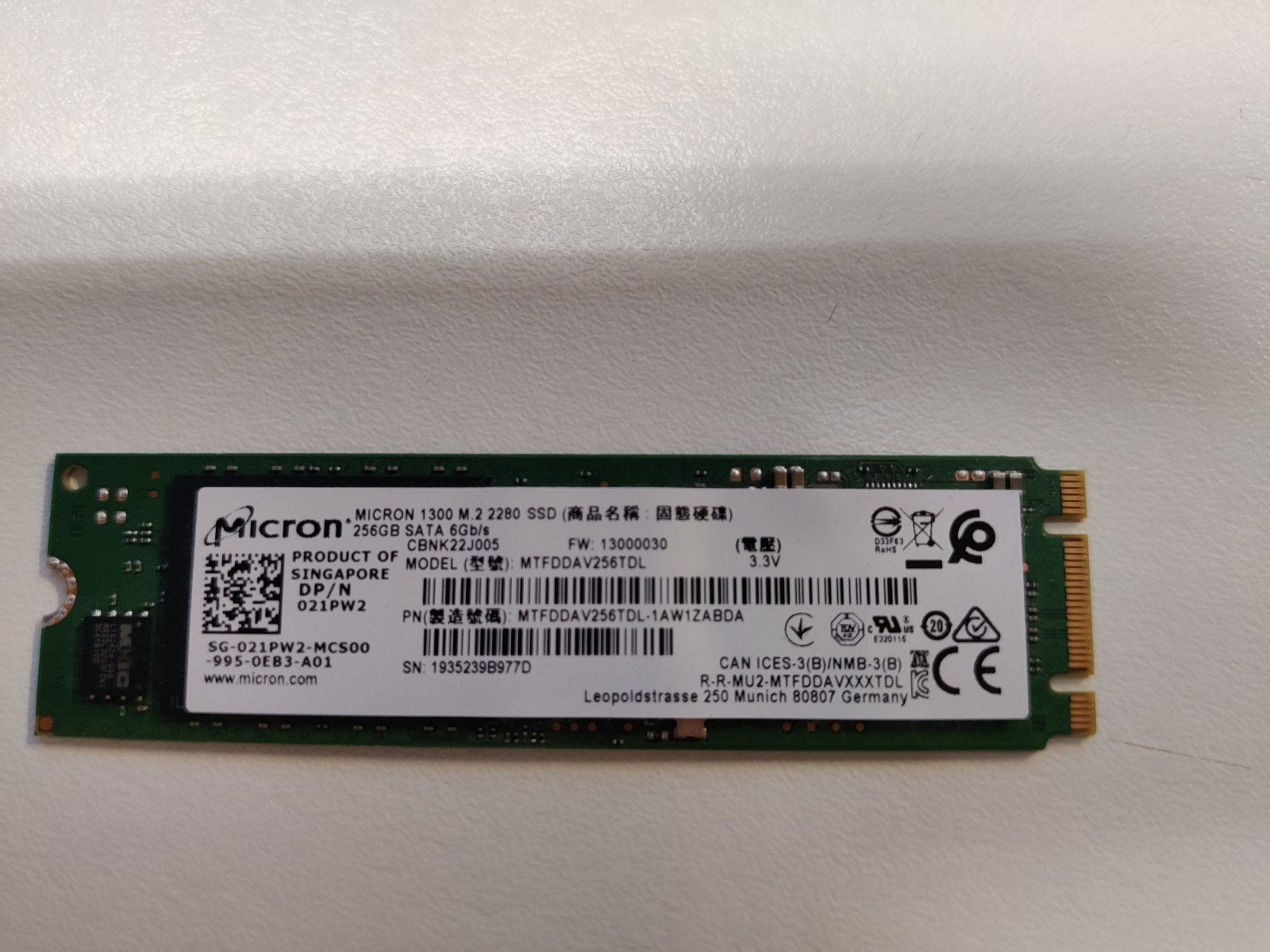256GB Micron 1300 M.2 2280 SSD

in uitstekende staat, profes, Informatique & Logiciels, Disques durs, Enlèvement, SSD