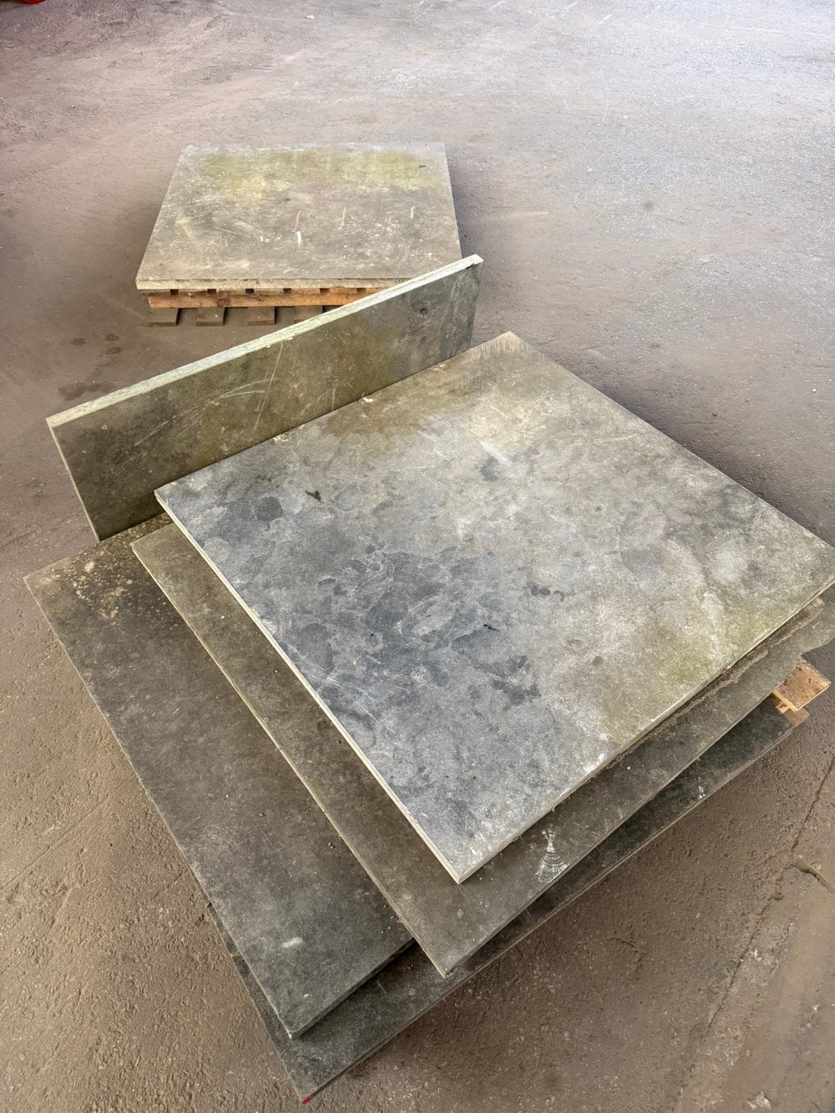 Natuursteen tegels 1x1m, Tuin en Terras, Ophalen, Overige materialen, Zo goed als nieuw, Minder dan 5 m²